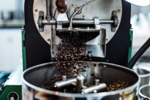 Roasting single origin coffee in the roaster